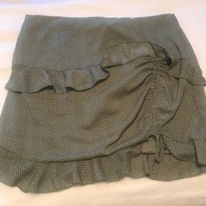 Princess Polly green mini skirt!